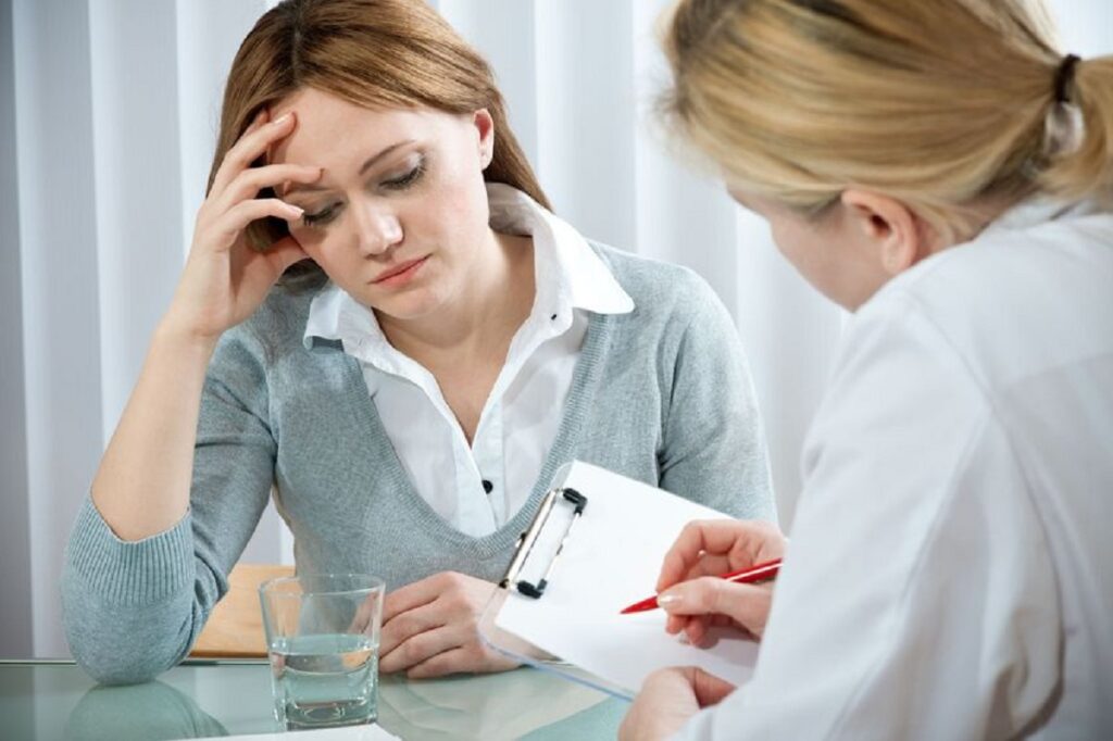 how psychologists help to treat depression