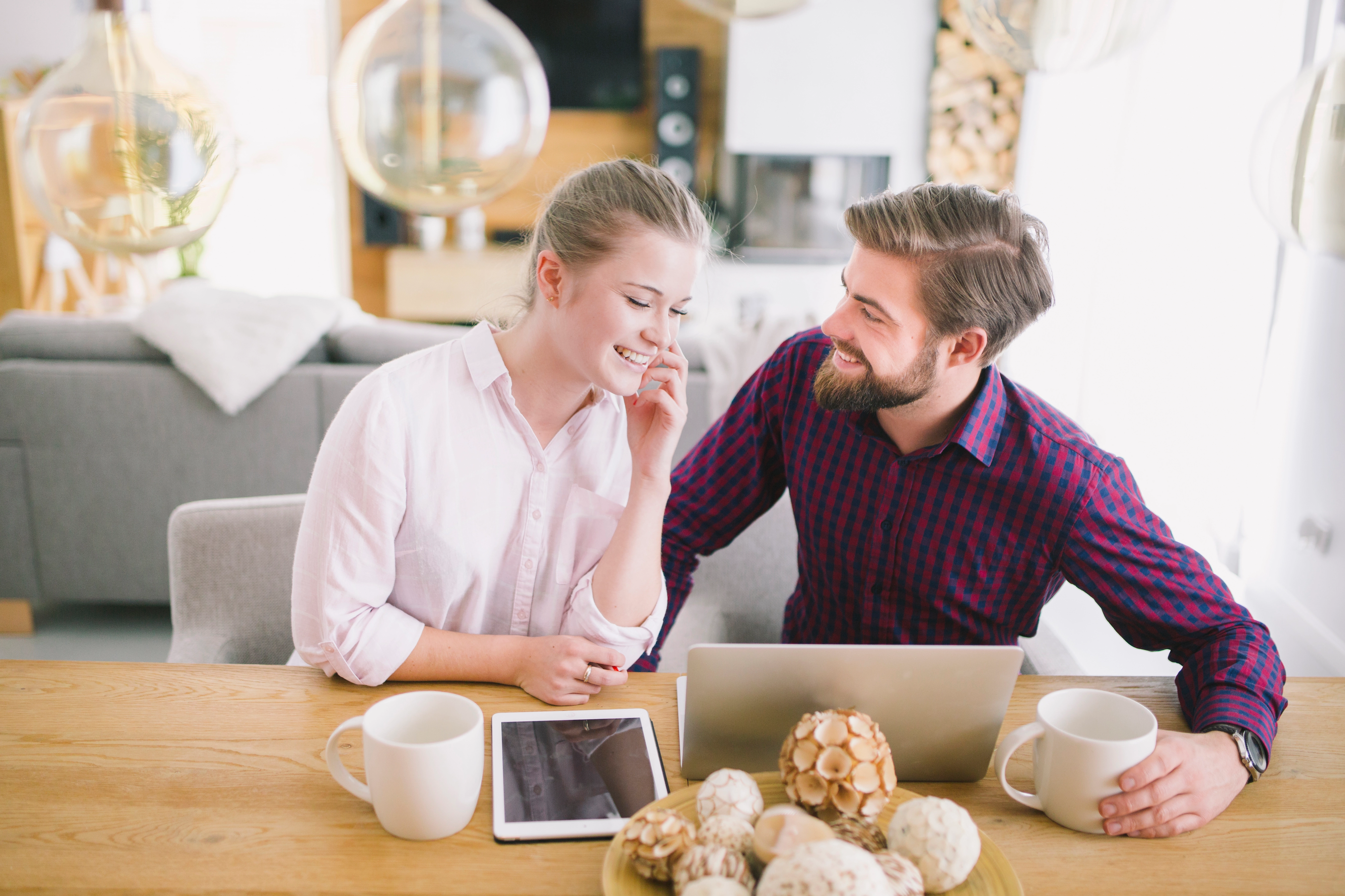 Couple discussing relationship and mental wellbeing during bipolar disorder treatment in Dubai.